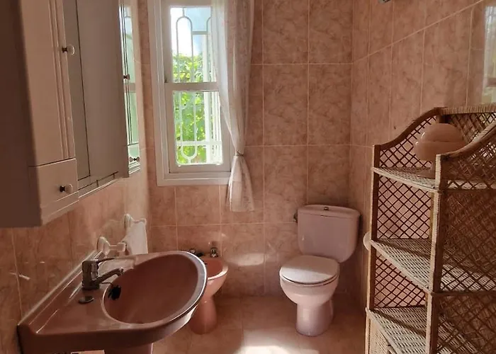 Con Jardin Y Vistas Al Mar 苏安塞斯