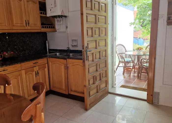 Con Jardin Y Vistas Al Mar 度假居